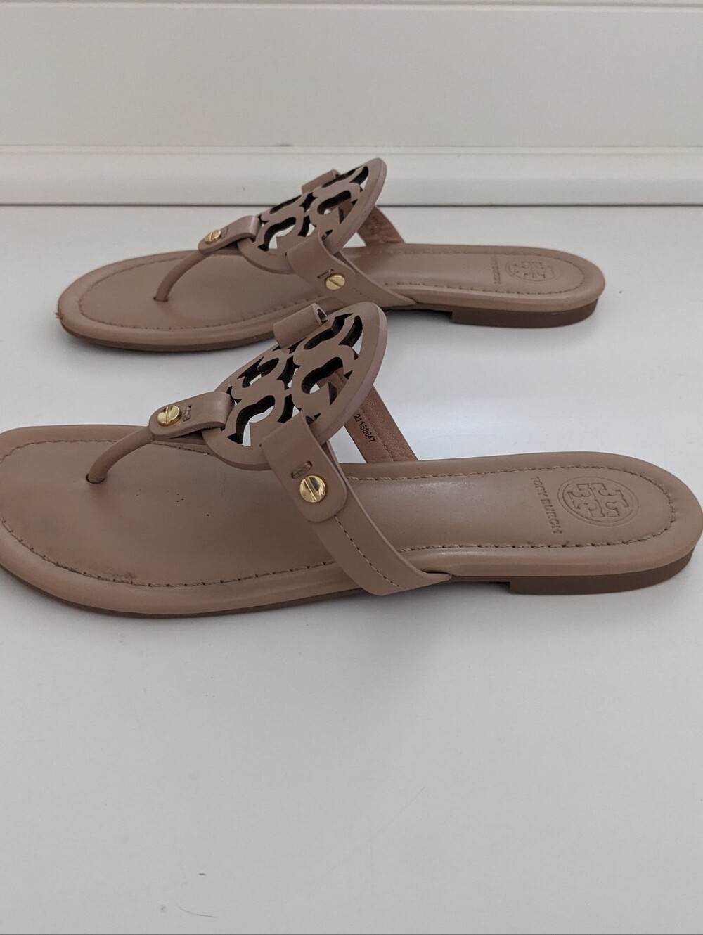 GUC! Tory Burch Miller Sandal In Beige/Tan Size 6 - Picture 5 of 16